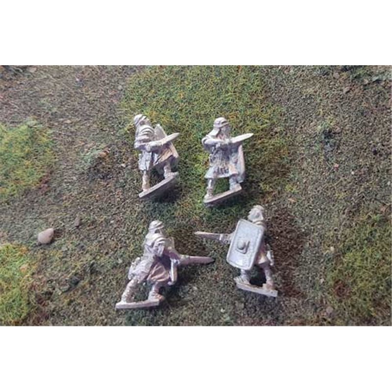 Imperial Roman Legionaries stabbing with Gladius 8